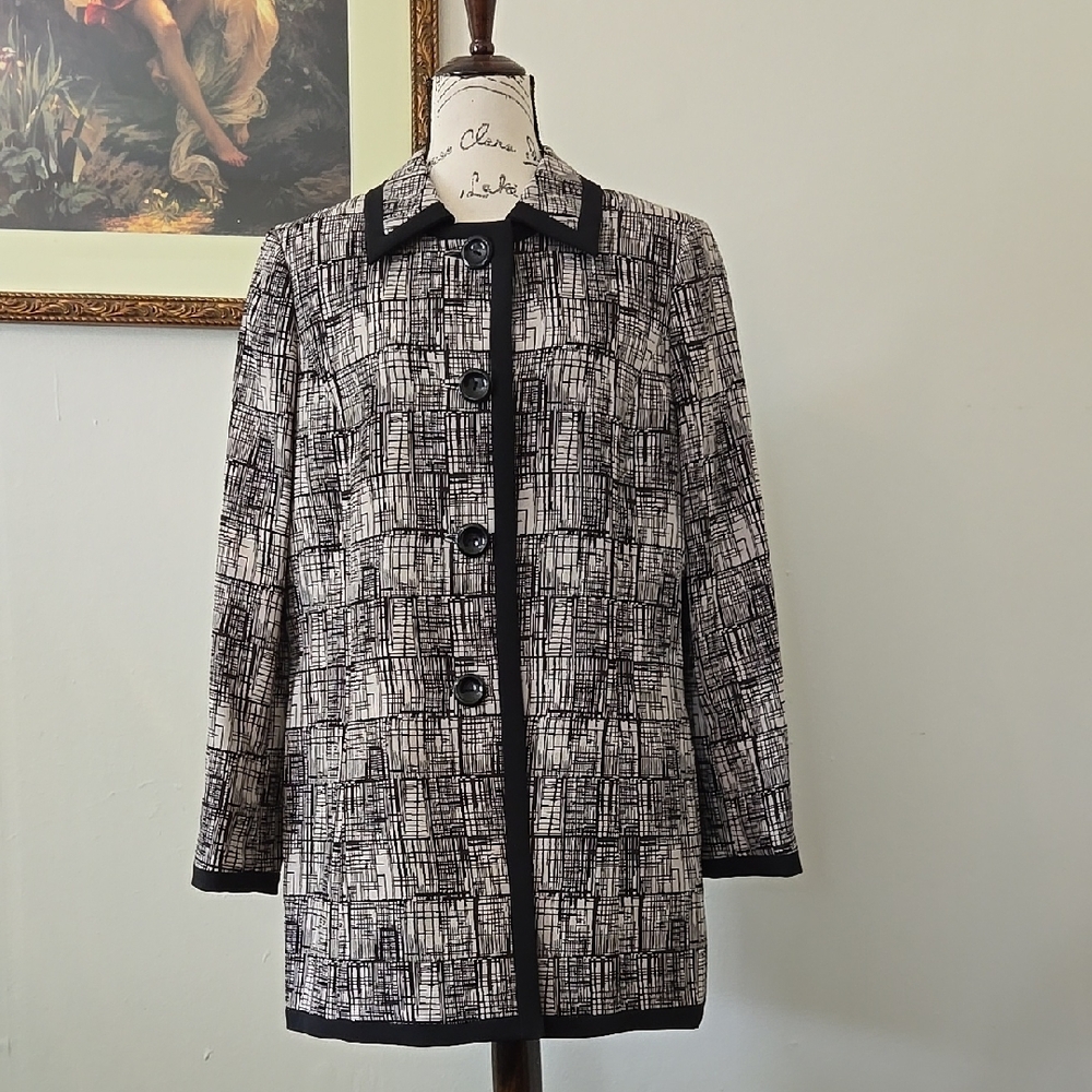 Kasper Black and Cream Women's Jacket